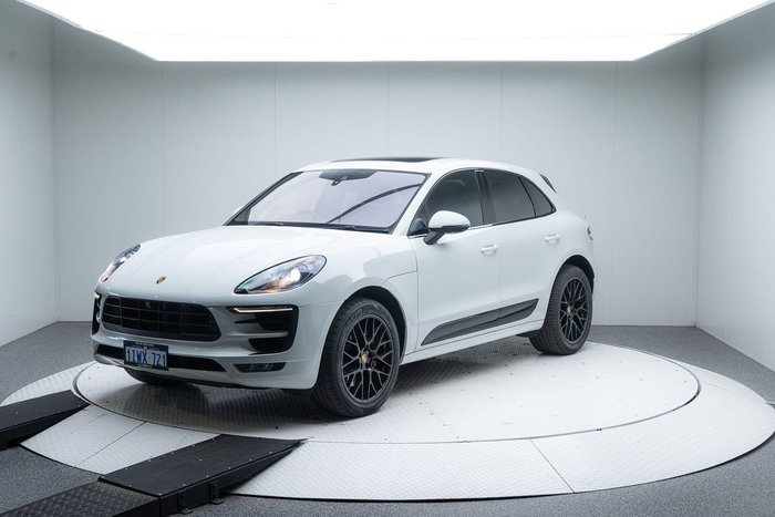 2016 Porsche Macan