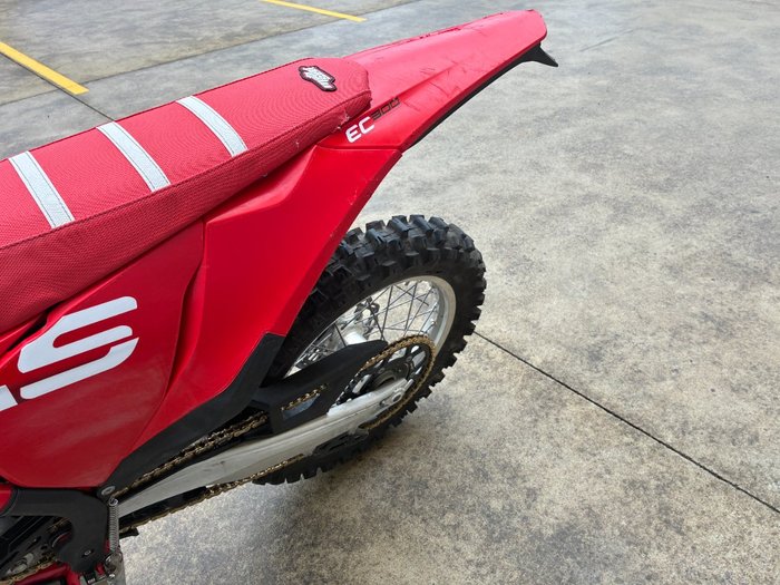 2022 Gas Imports EC 300 Red