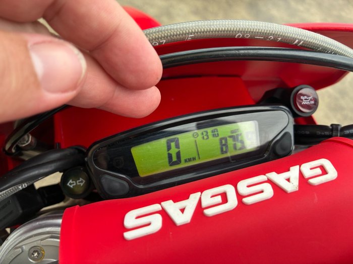 2022 Gas Imports EC 300 Red