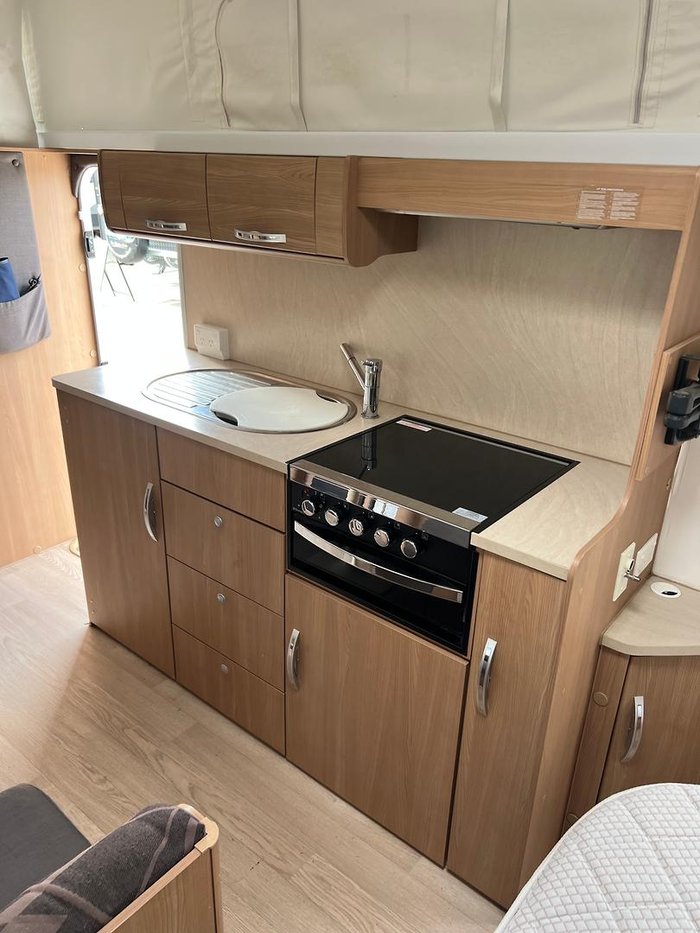 2014 Jayco Journey Outback 17.55-8 Pop Top