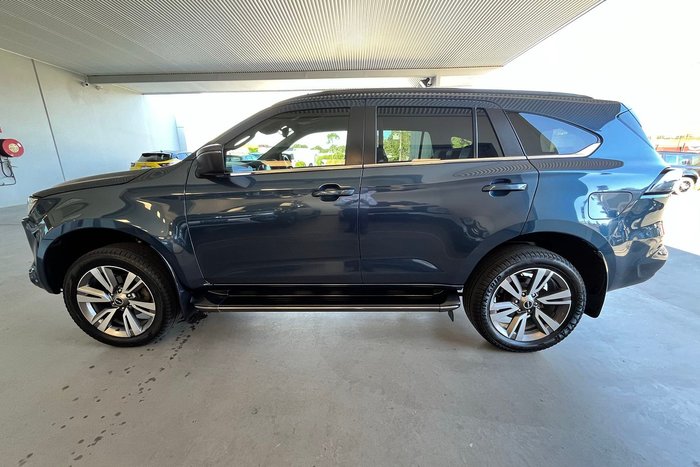 2023 Isuzu MU-X LS-T