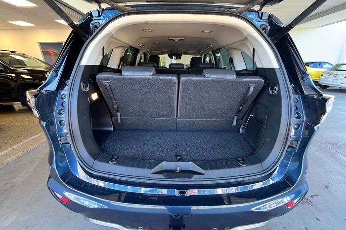 2023 Isuzu MU-X LS-T