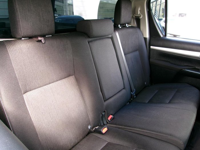 2016 Toyota Hilux SR5