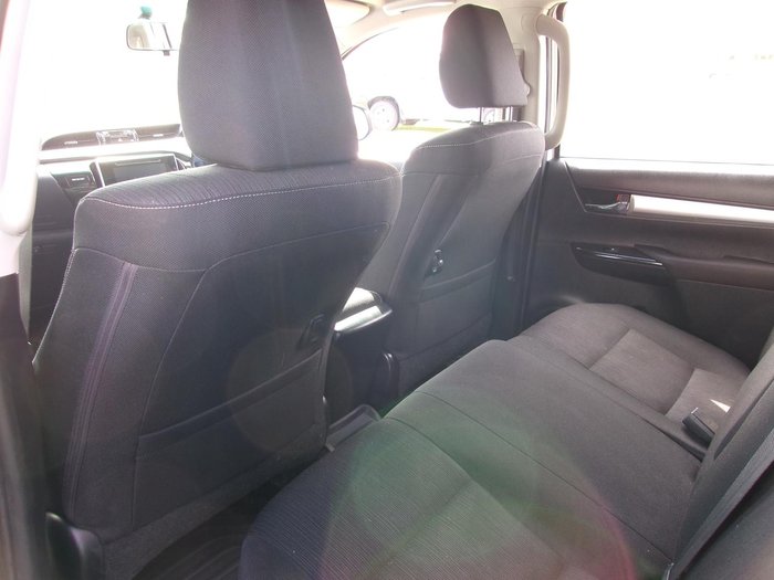 2016 Toyota Hilux SR5