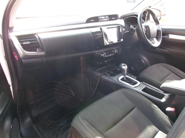 2016 Toyota Hilux SR5