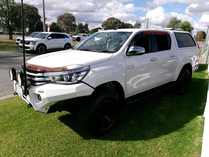 2016 Toyota Hilux SR5