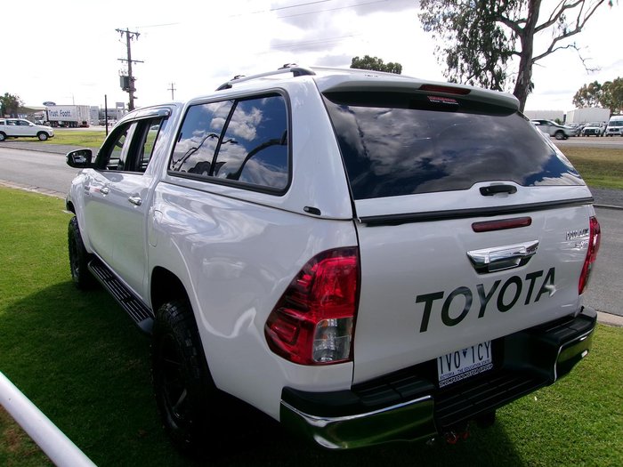 2016 Toyota Hilux SR5