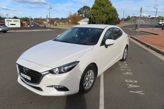 2018 MAZDA Mazda3 NEO SPORT MAZDA3 NEO SPORT Snowflake White Pearl