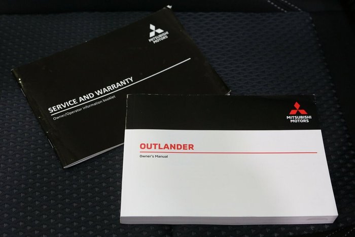 2021 Mitsubishi Outlander ES