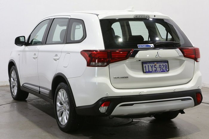 2021 Mitsubishi Outlander ES