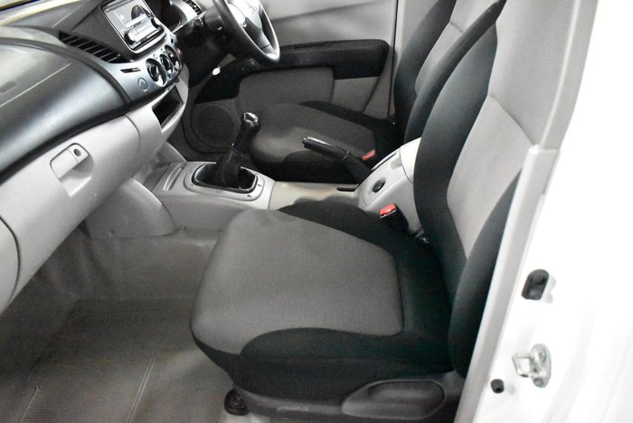 2014 Mitsubishi Triton GL