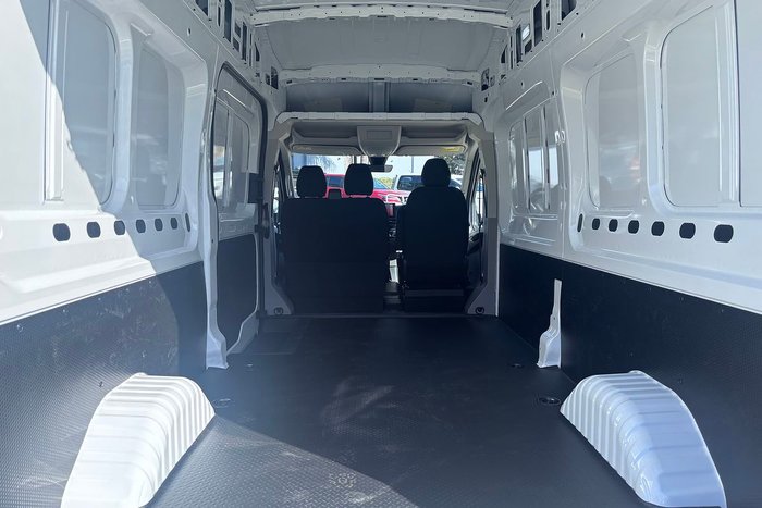 2026 LDV Deliver 9 LWB High Roof MY24 BLANC WHITE (D)