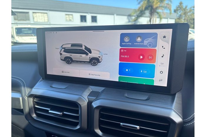 2026 LDV D90 Executive SV9A MY25 4X4 Dual Range Natural White/Black roof (24)