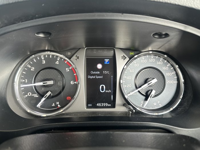 2023 Toyota Hilux SR