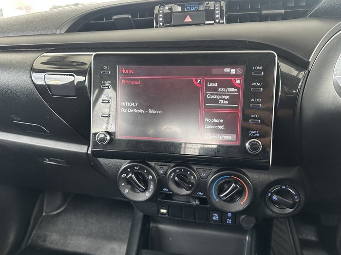 2023 Toyota Hilux SR
