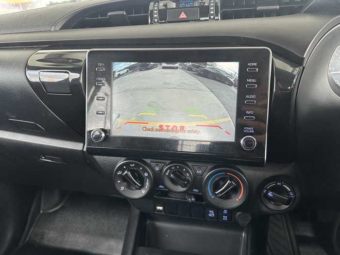 2023 Toyota Hilux SR