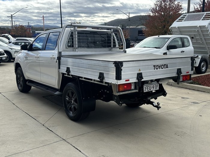 2023 Toyota Hilux SR