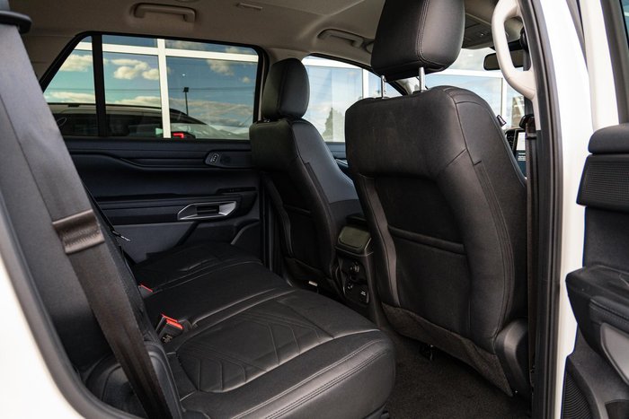2025 Ford Everest Black Edition