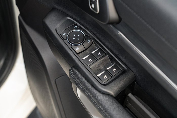 2025 Ford Everest Black Edition