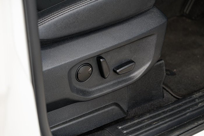 2025 Ford Everest Black Edition