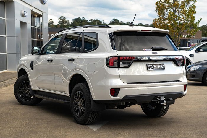 2025 Ford Everest Black Edition