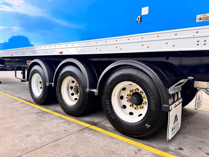 2015 Maxitrans St3 Tri Axle