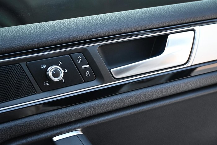 2016 Volkswagen Touareg 150TDI Element
