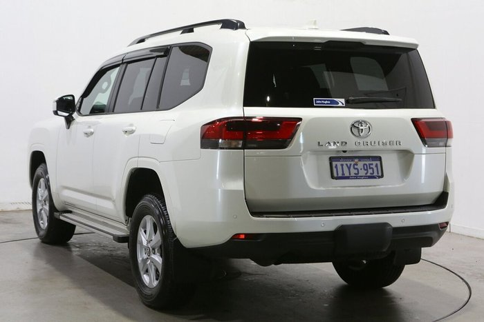 2025 Toyota Landcruiser GXL