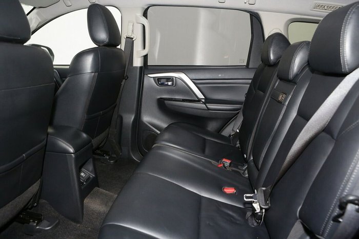 2020 Mitsubishi Pajero Sport GLS