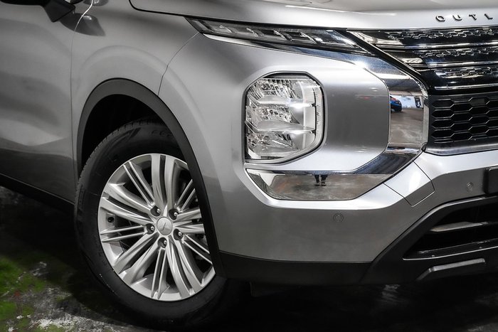 2022 Mitsubishi Outlander ES
