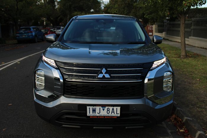 2022 Mitsubishi Outlander ES ZM MY22.5 Titanium