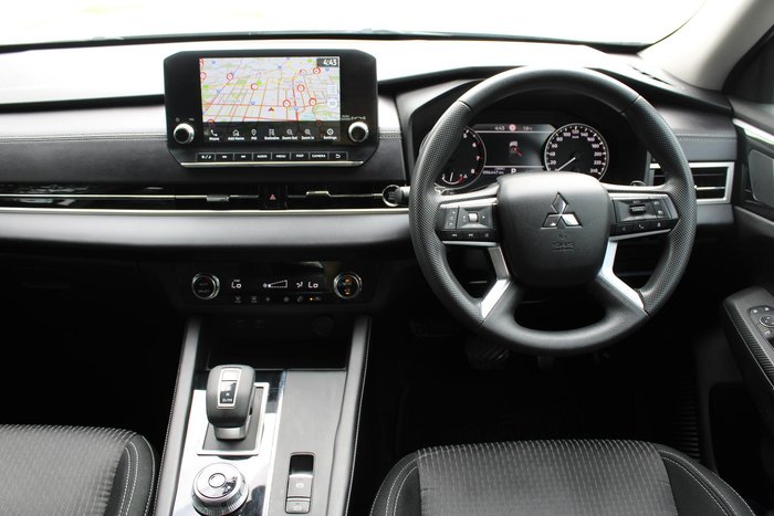 2022 Mitsubishi Outlander ES