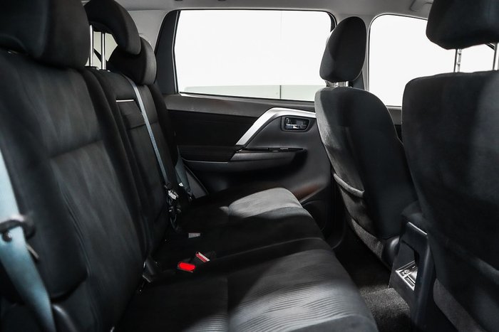 2023 Mitsubishi Pajero Sport GLS