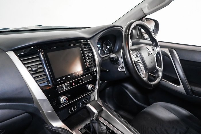 2023 Mitsubishi Pajero Sport GLS