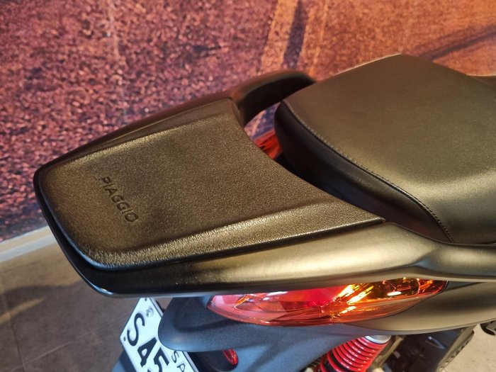 2021 Piaggio Medley 150 S Medley Black