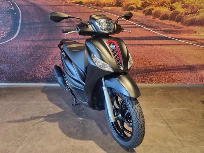 2021 Piaggio Medley 150 S Medley Black