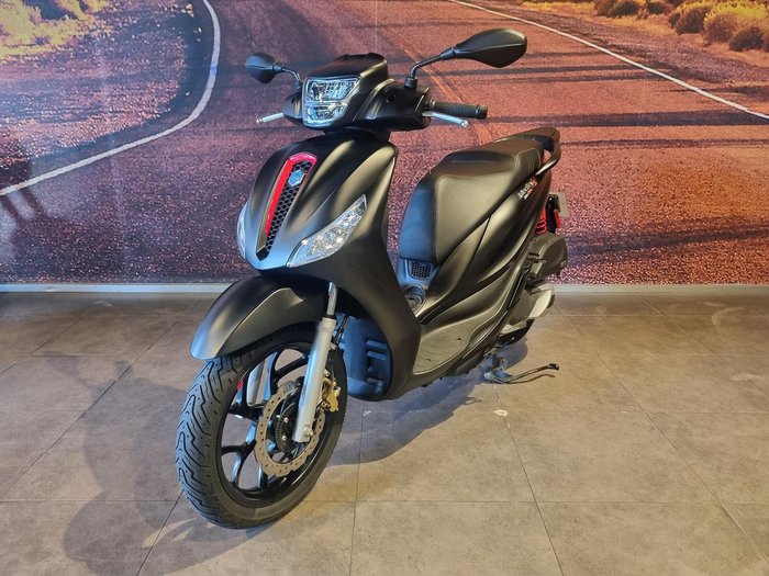 2021 Piaggio Medley 150 S Medley Black
