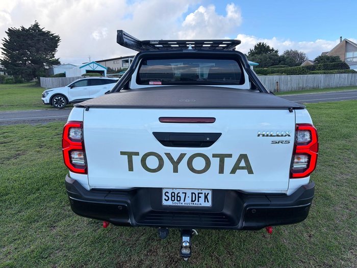 2025 Toyota Hilux SR5 48V