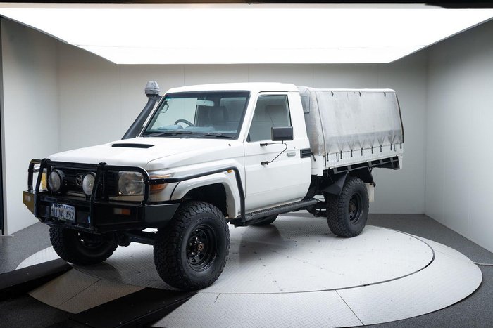 2013 Toyota Landcruiser