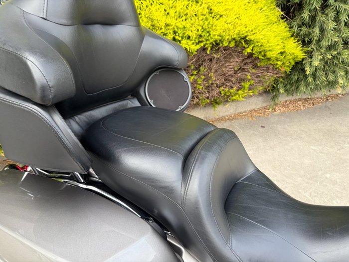 2016 HARLEY-DAVIDSON FLHTK ULTRA LIMITED Black