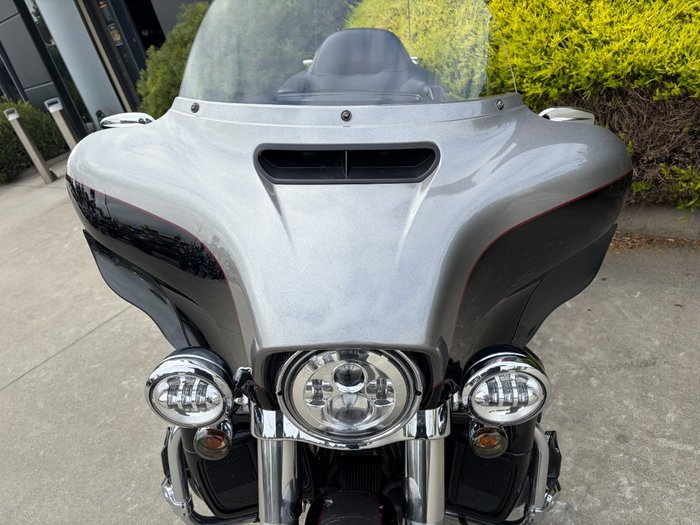 2016 HARLEY-DAVIDSON FLHTK ULTRA LIMITED Black