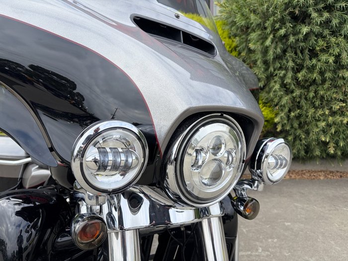 2016 HARLEY-DAVIDSON FLHTK ULTRA LIMITED Black