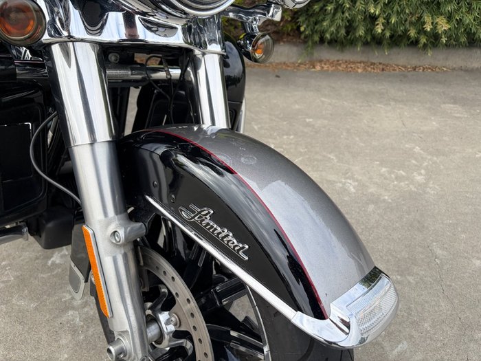 2016 HARLEY-DAVIDSON FLHTK ULTRA LIMITED Black