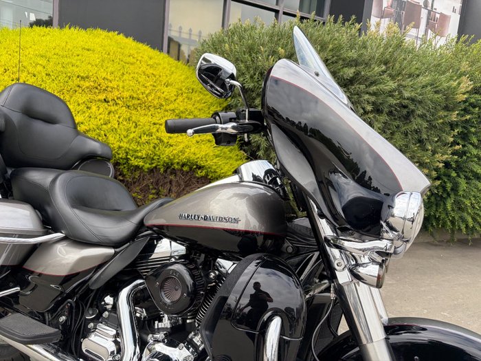 2016 HARLEY-DAVIDSON FLHTK ULTRA LIMITED Black