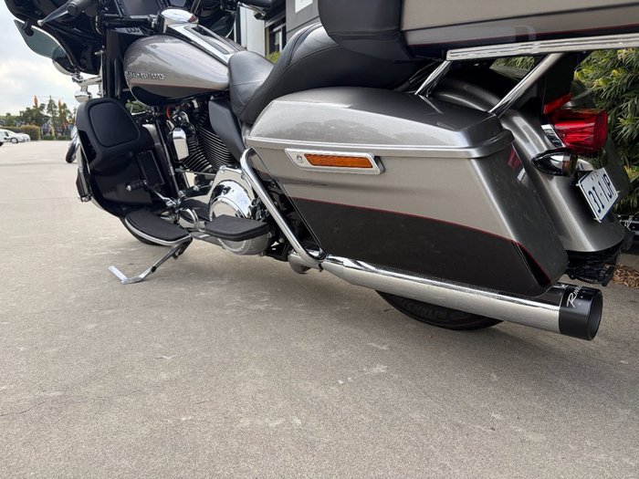 2016 HARLEY-DAVIDSON FLHTK ULTRA LIMITED Black