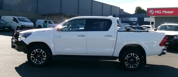 2021 Toyota Hilux SR5
