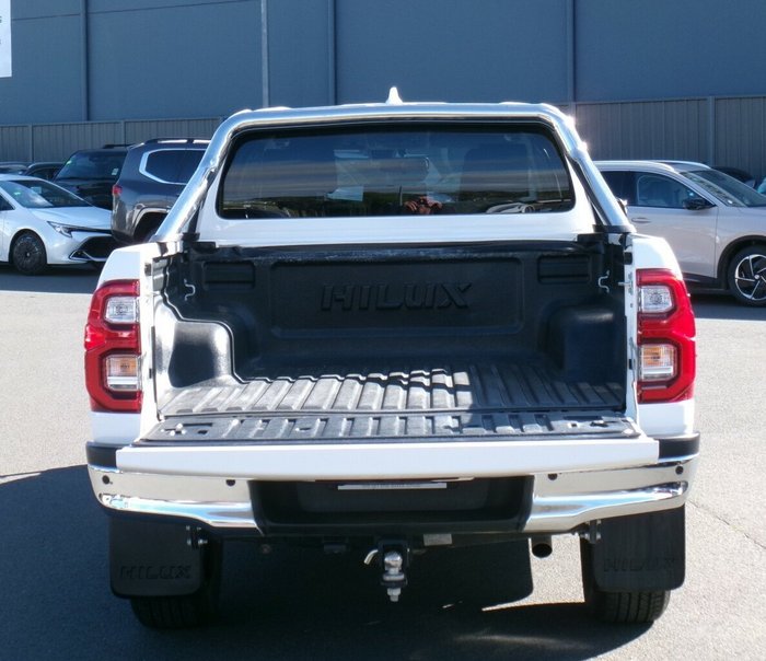 2021 Toyota Hilux SR5