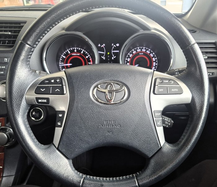 2013 Toyota Kluger