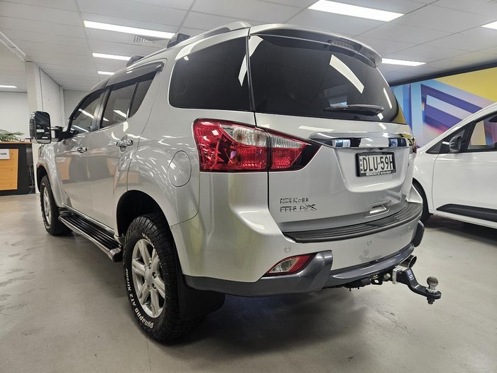 2016 Isuzu MU-X LS-T