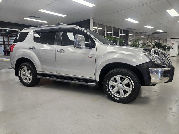 2016 Isuzu MU-X LS-T